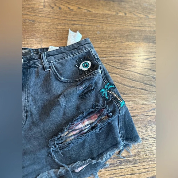 Zara Trafaluc Black Ripped Evil Eye, Palm, Ice Cream Patch Shorts size 8/40 1086 - Picture 4 of 12